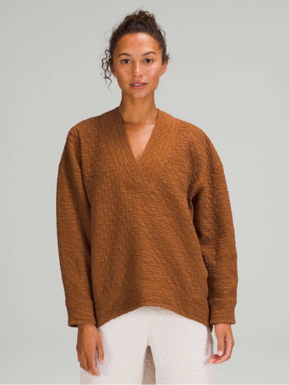 Lululemon Rippled V-Neck Pullover
Copper Brown size 8 EUC